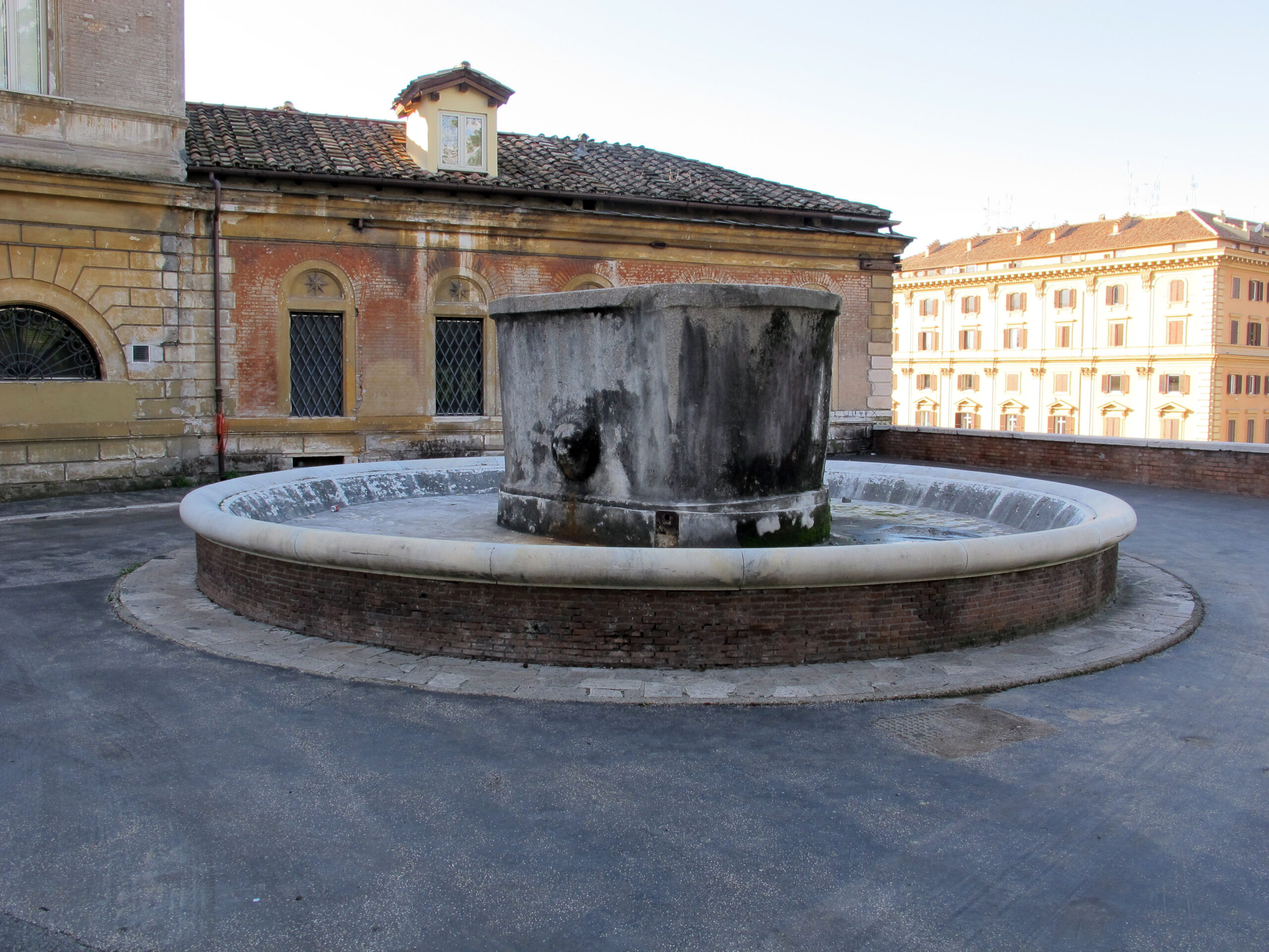 Piazza Venezia purskaev Pinciol